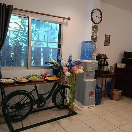 Blue Moon House - A Budget Hostel For Easy Travellers 清邁 外观 照片