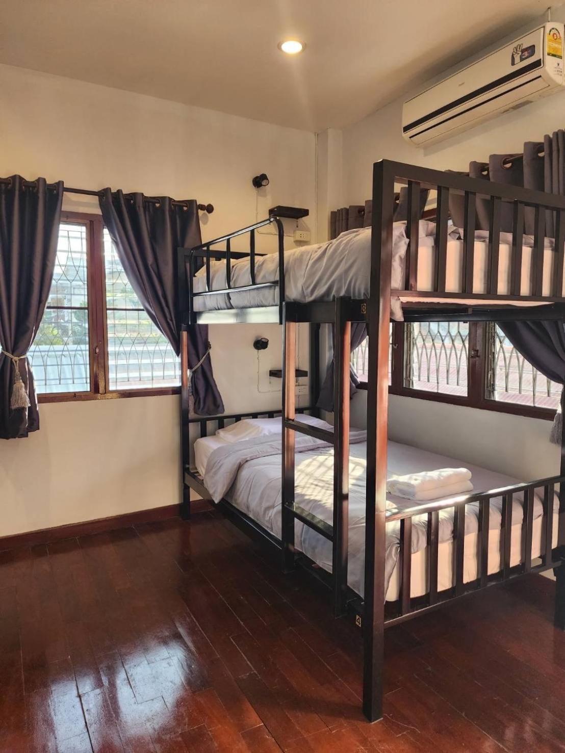 Blue Moon House - A Budget Hostel For Easy Travellers 清邁 外观 照片